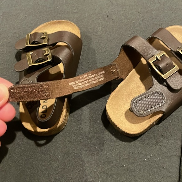 NWOT baby sandals from old navy - Picture 4 of 4